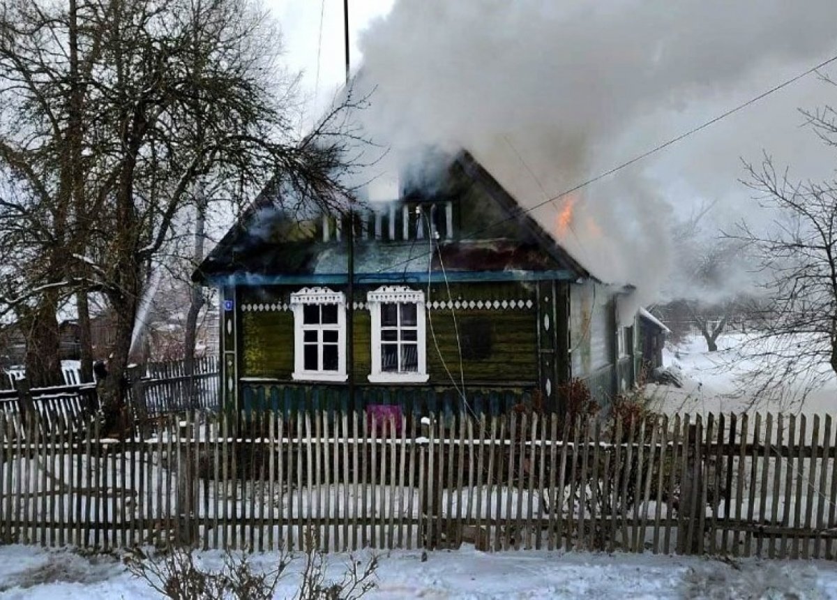    Пенсионерка пострадала на пожаре в Дедовичах