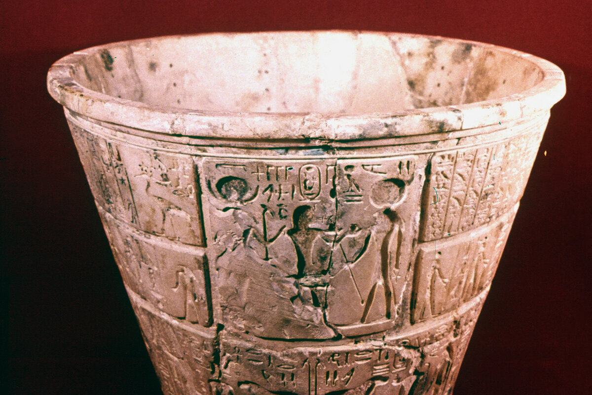 Фото: египетские водяные часы; The Granger Collection | ТАСС 