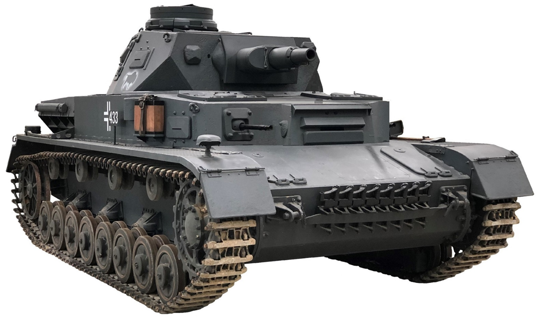ТТХ Pz Kpfw IV Ausf D: Масса - 20 т. Броня: лоб корпуса и башни - 30 мм, борт и корма - 20 мм. двигатель - Maybach HL 120TRM (300 л.с.). Скорость - 40 км/ч. Запас хода - 200 км. Вооружение: 75-мм пушка KwK-37; два 7,92-мм.