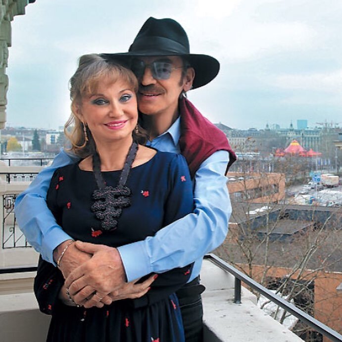    Михаил Боярский с женойСоцсети