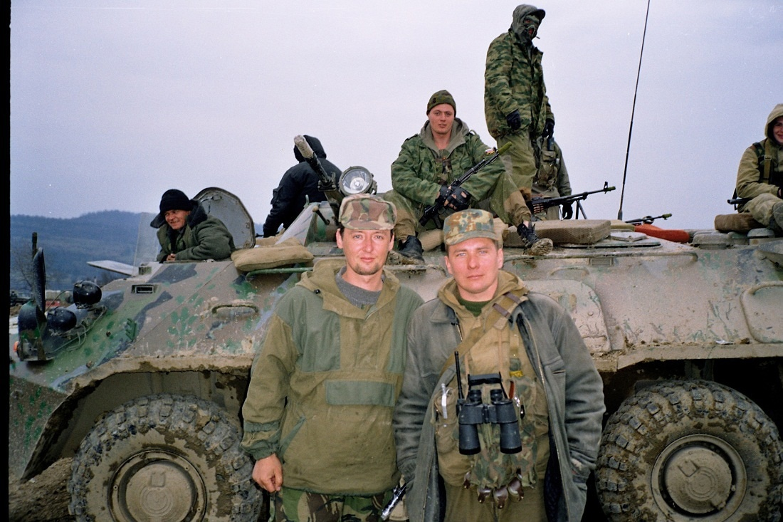 Игорь Стрелков - одна из наиболее сложных личностей новой России. Далеко не все знают - за его спиной и обе чеченские войны. Сейчас подобно расскажем, как же Игорь Иванович в Чечне воевал.