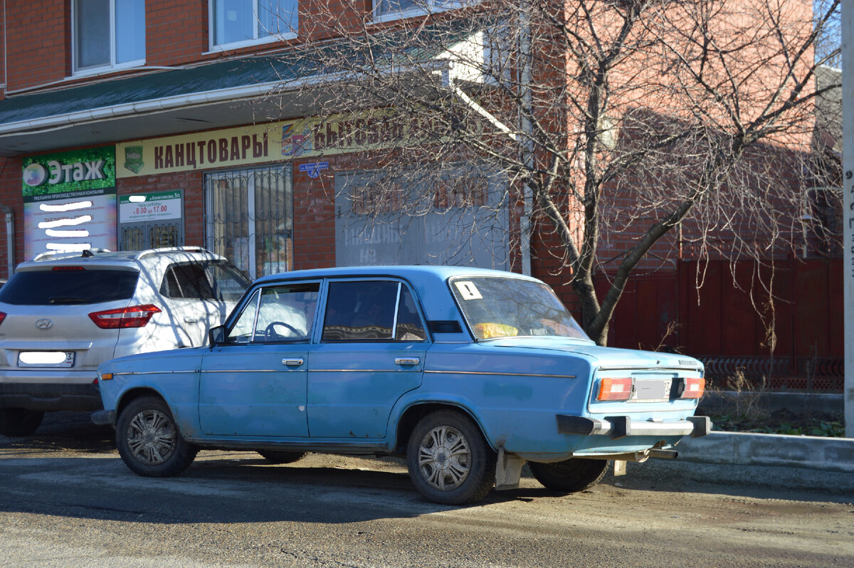 Фото автора. 28.12.2023. ВАЗ–2106. Всё больше и больше появляется таких машин на улицах городов и станиц.
