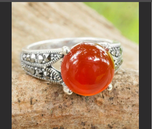 Это сардер. У альва Сардера на кончике хвоста такой вот огонек. 