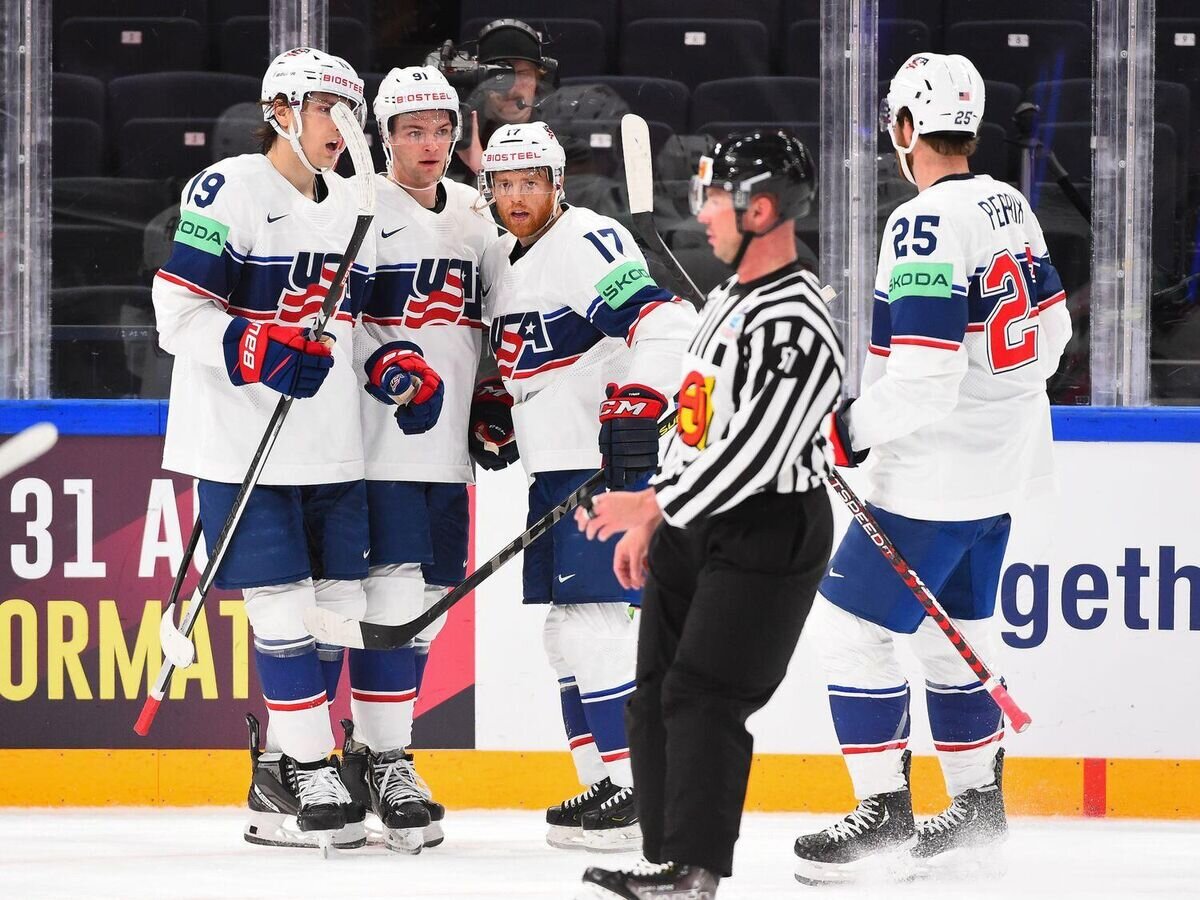    Хоккеисты сборной США © Фото : Пресс-служба IIHF