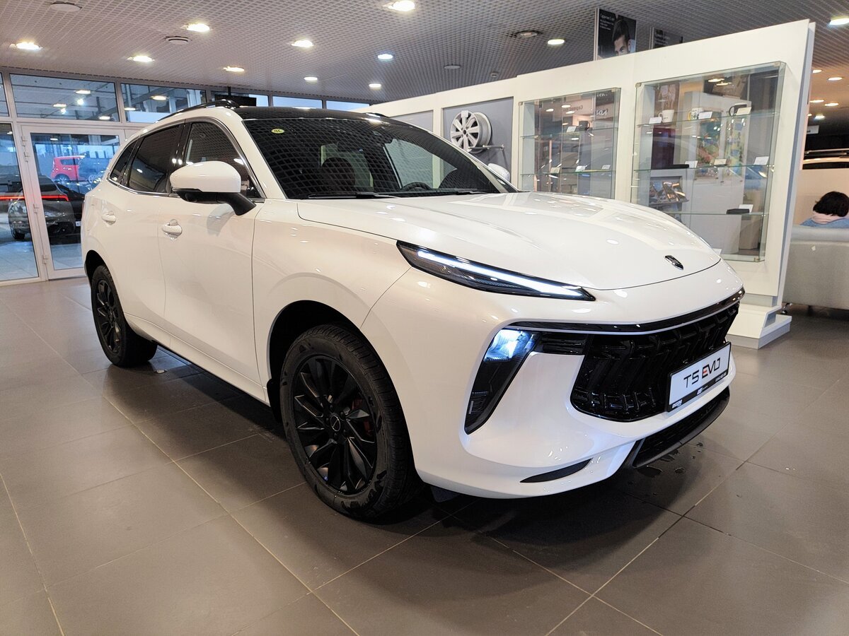 Forthing T5 EVO. Источник иллюстрации - auto.ru