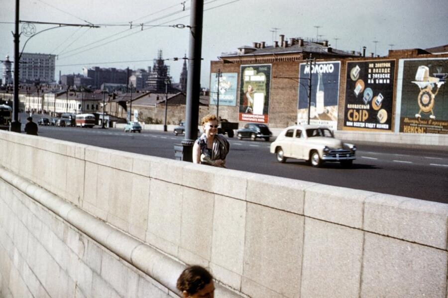    Реклама в Москве, 1958 г. Фото: artchive.ru, на условиях добросовестного использования