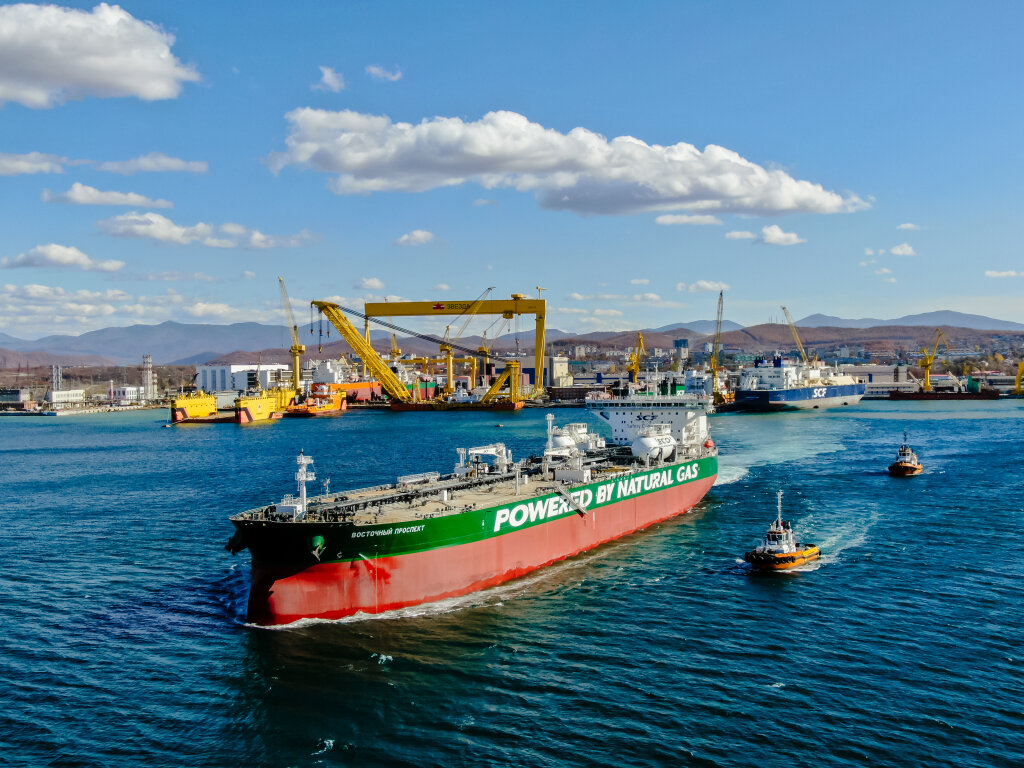 "Восточный проспект" – второе судно в серии крупнотоннажных танкеров типоразмера "Афрамакс" нового поколения, построенных по заказу "Совкомфлота" / Фото: ССК Звезда  📷
