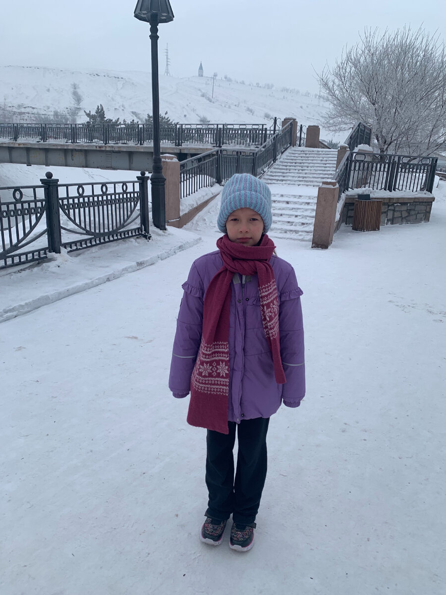 Вдоль реки Качи идём. Холодно очень 