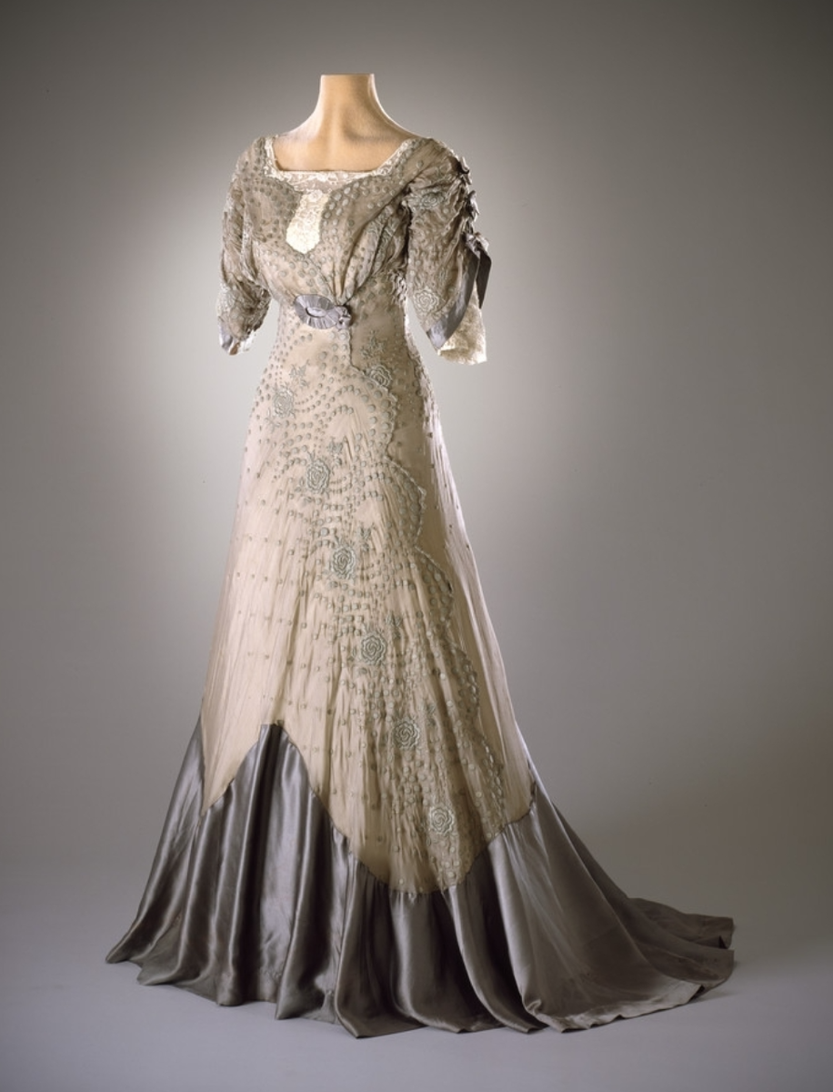 Вечернее платье, 1909 год.