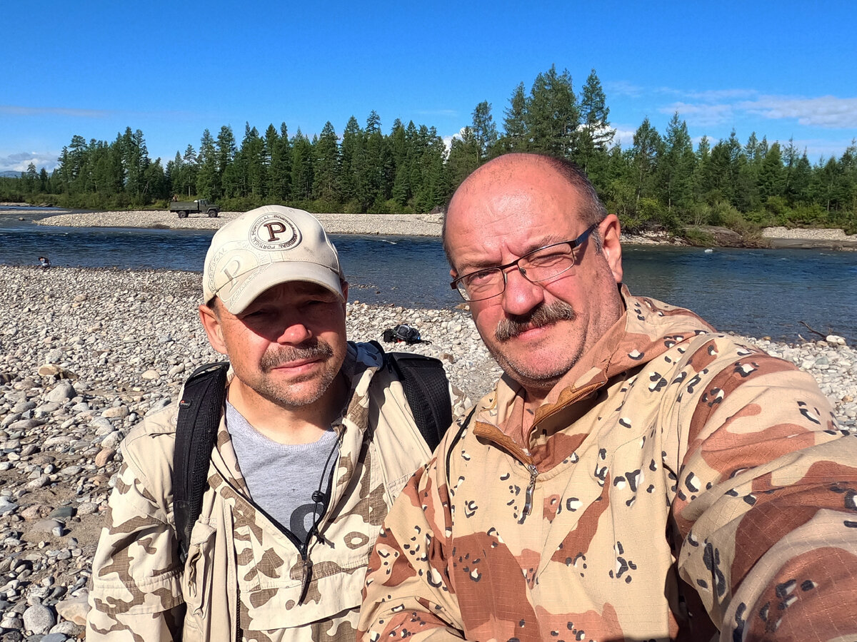 Авторы проекта "Малая родина" Борис Слепнев и Константин Куликов. Место съемки - речка Ченча в 400 км от самого крайнего на северо-востоке Иркутской области города Бодайбо