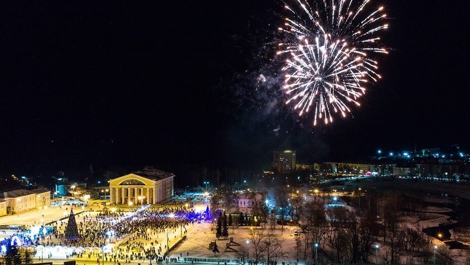    Новогодний салют в Петрозаводске в 2020 году. Архив. Автор фото: stolicaonego.ru