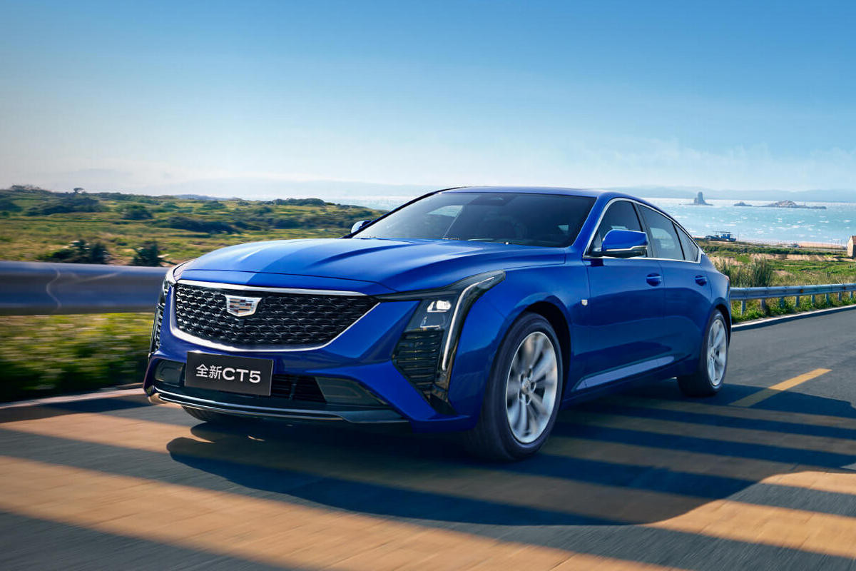 Cadillac CT5 в базовом варианте исполнения 