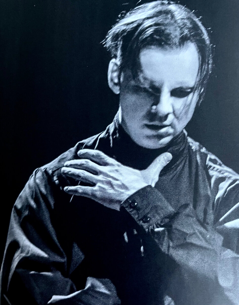 Теодор Курентзис, музыкант, дирижер (фото из программы вечера в Петербурге, 29-12-2023)