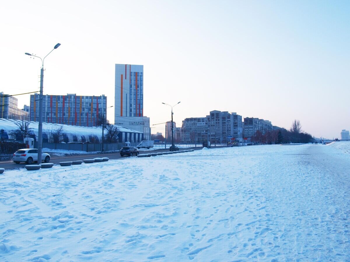    Город Днепропетровск© iStock.com / maksim-yakovlev