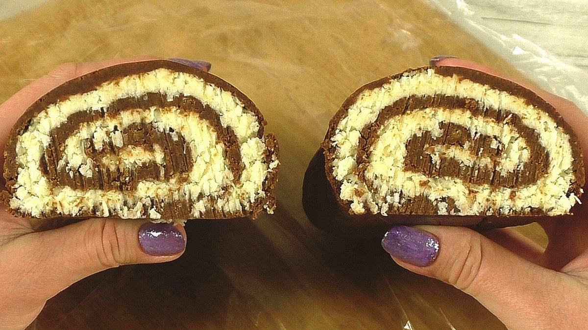 рулет брауни. рулет печенье какао. шоколадный рулет. печенье рулет с какао. рулетики с какао.