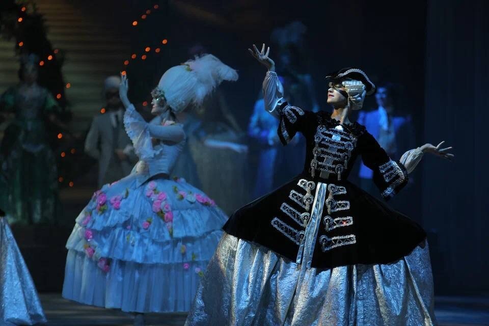    Посетите настоящий бал в Рождество. Фото: to-premiera.com