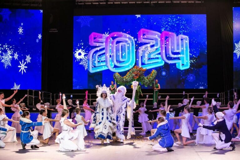    Участниками Губернаторских елок стали 4 тысячи юных оренбуржца Марина Шарт