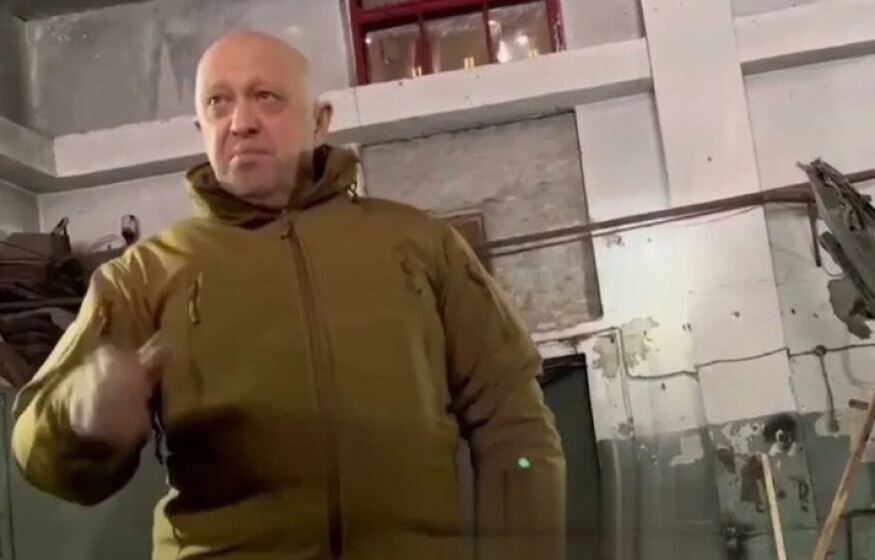    «Били и допрашивали»: Meduza* рассказала о тайной тюрьме Пригожина