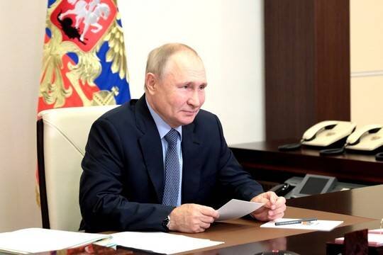    Поздравления с Новым годом от Владимира Путина получили лишь два европейских лидера