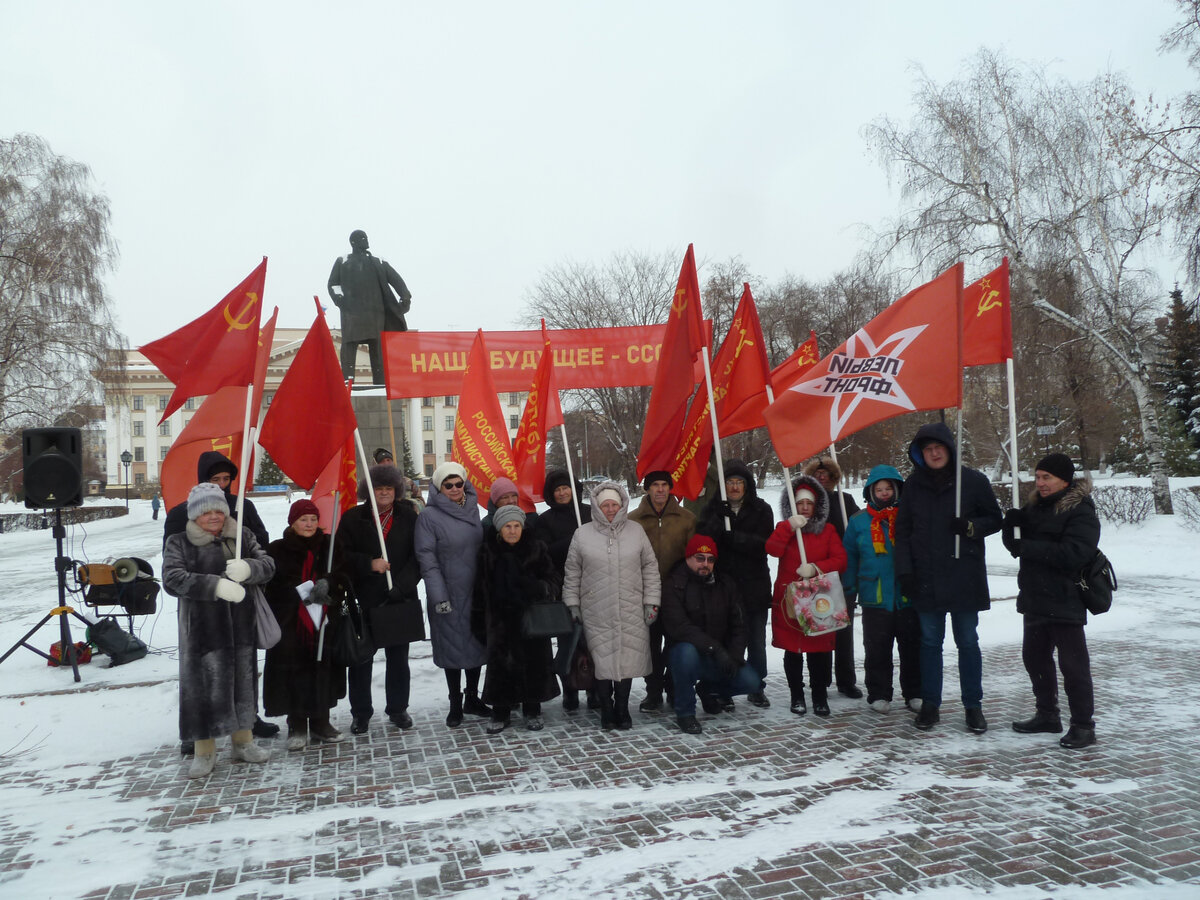 День 30 декабря ознаменован знаменательным событием. В этот день в 1922 г. было образовано первое в мире государство рабочих и крестьян – Союз Советских Социалистических Республик.-3