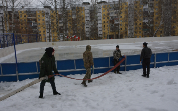38 катков у дома будет работать в Нижнем Новгороде этой зимой. Ледовые площадки уже готовят специалисты автономной некоммерческойорганизации.