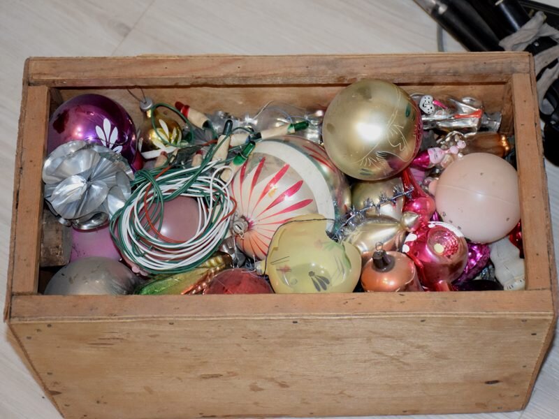 Небольшой новогодний клад я все же нашел. Найдено на челябинской заброшке.