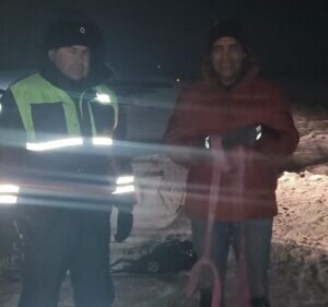    Инспекторы ДПС Орска спасли водителя и пассажиров «Форд фокуса», который слетел в кювет Марина Шарт