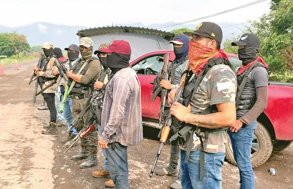 Mexican cartel. Нарковойна в Мексике наркобароны Мексики. Гваделахарский Картель. Вооруженные фермеры.