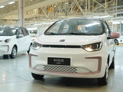    Yiwei — первый в мире серийный электрокар с безлитиевой батареей