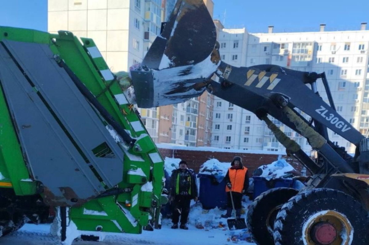 Дополнительную технику вывели для вывоза мусора в Челябинске |  АиФ-Челябинск | Дзен