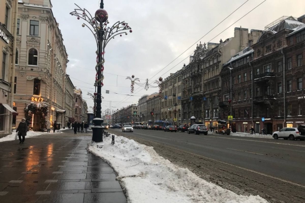    Оранжевый уровень погодной опасности объявлен в Санкт-Петербурге