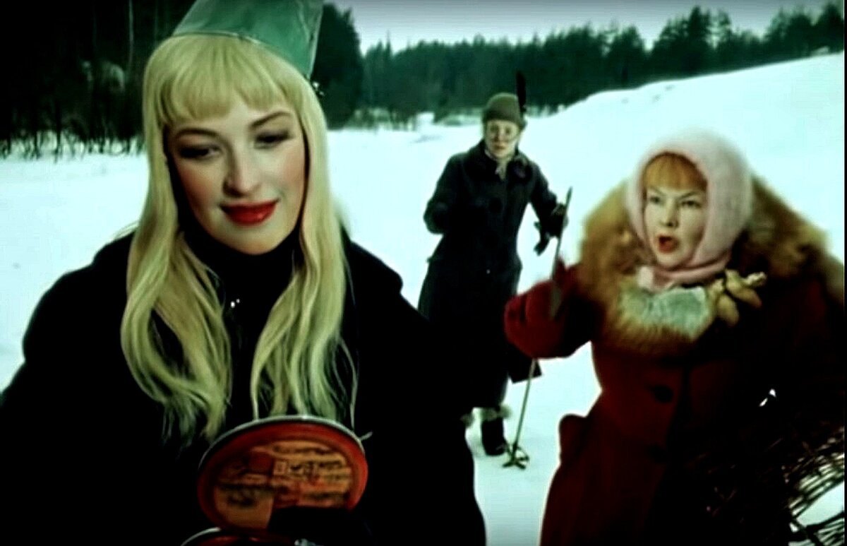 Кадр из фильма "Снежная сказка" 