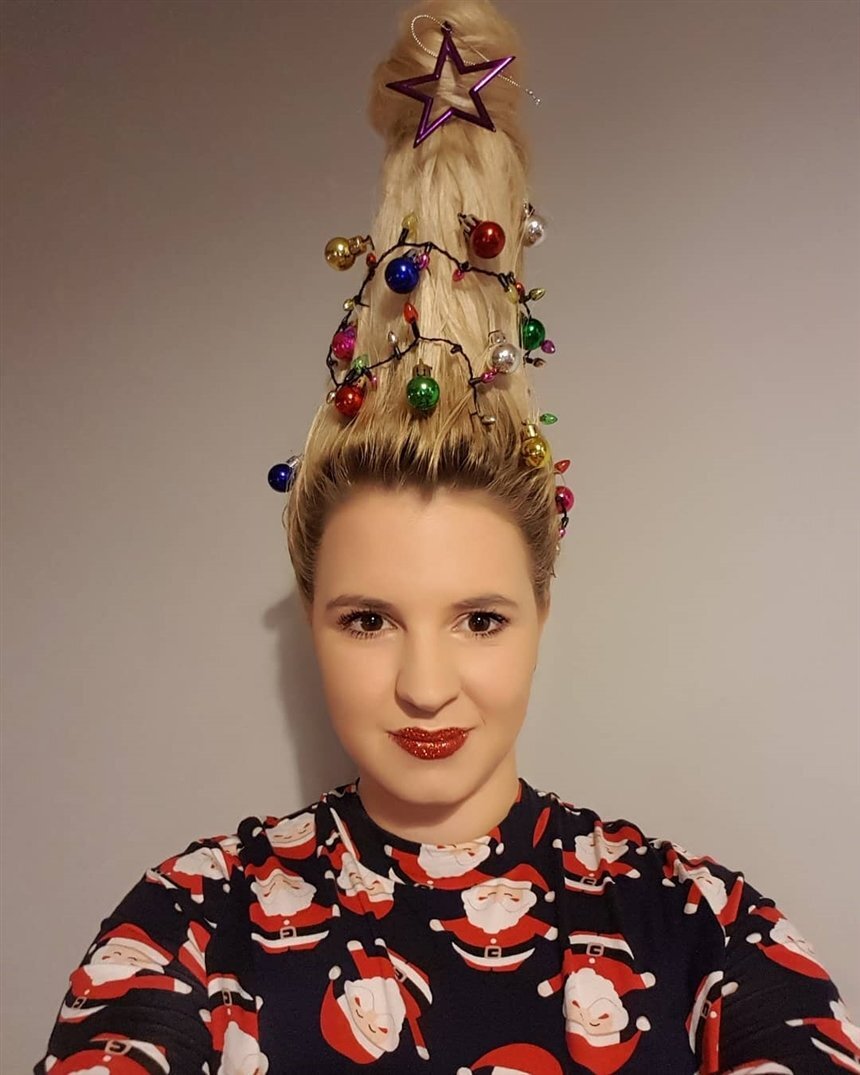 Стрижка новый год. Прическа на новый год. Новогодние прически. Прическа Новогодняя елка. Прически на НГ.