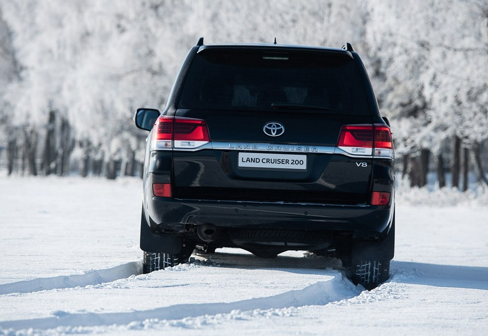 Toyota Land Cruiser 200 Winter