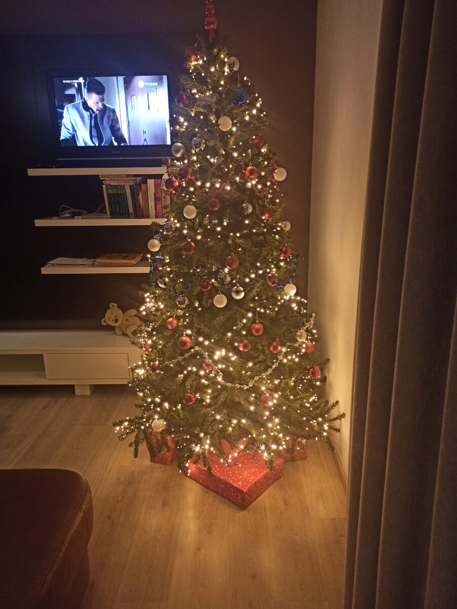 Наши подарки для детей под ёлкой