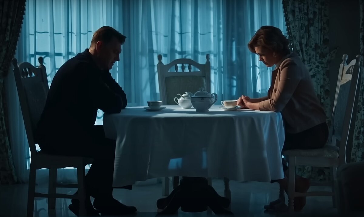 Скриншот из сериала "Я заберу твою семью".