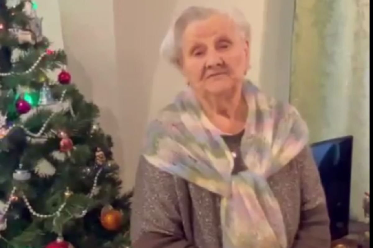    Школьная учительница Путина поздравила бойцов СВО с Новым годом