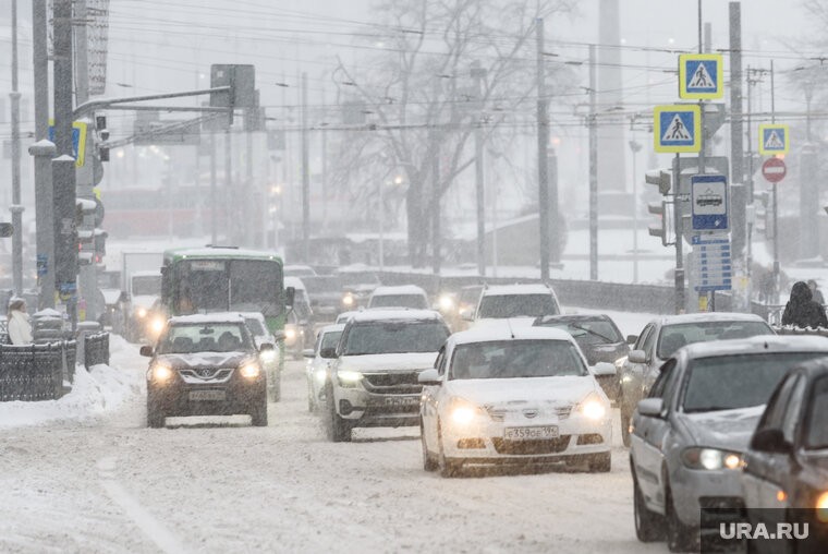    Главы округов Тюмени попросили жителей города быть аккуратными на дорогах в 2024 году