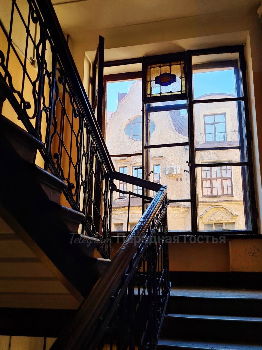 Фото: Парадная гостья