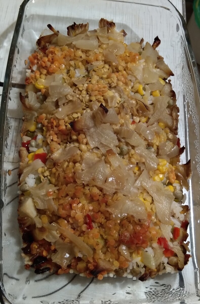 Новогоднего чуда с моей стряпней не случилось. Лук сгорел в духовке! Фото из личного архива 