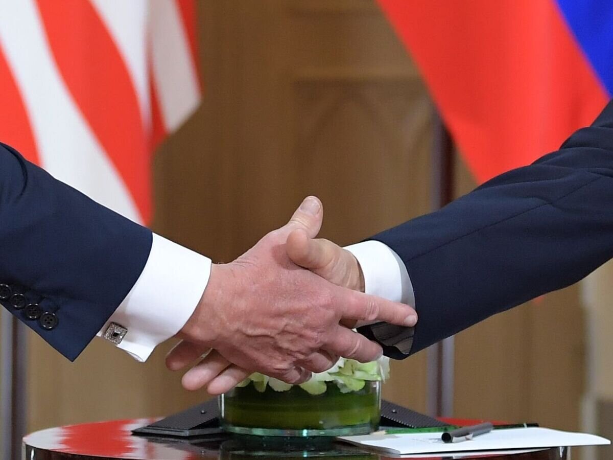   Во время встречи президента РФ Владимира Путина и президента США Дональда Трампа в президентском дворце в Хельсинки. 16 июля 2018© РИА Новости / Сергей Гунеев