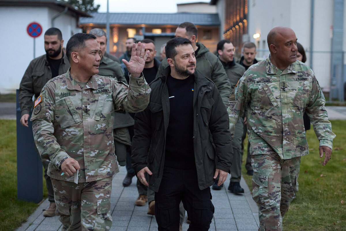А ВОТ И НОВЫЕ КУРАТОРЫ ЗЕЛЕНСКОГО ПРИБЫЛИ ИЗ США. ФОТО: © IMAGO/PRESIDENTIAL OFFICE OF UKR WWW.IMAGO-IMAGES.DE/GLOBALLOOKPRESS.