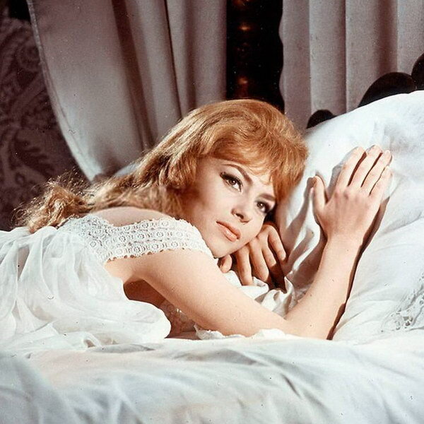     Сегодня: Мишель Мерсье – 85