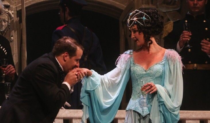    Ольга Бузова в постановке «Чудесный грузин»