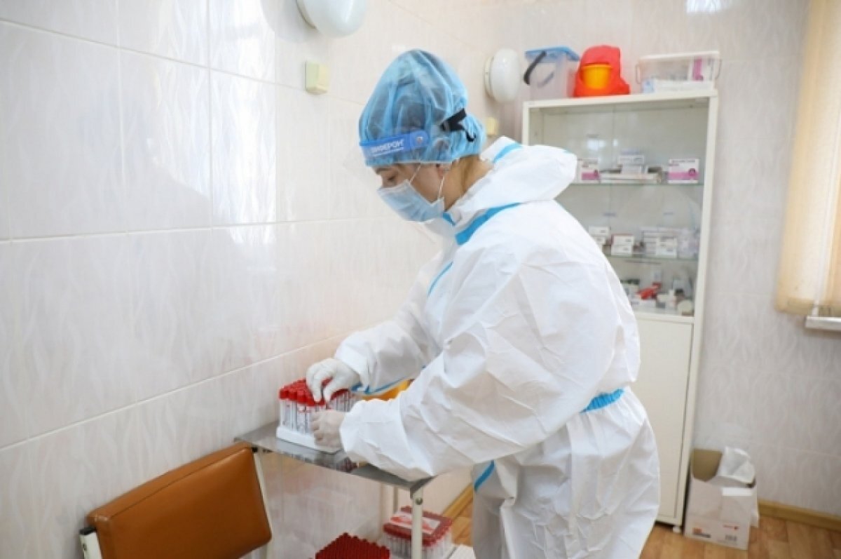    В медучреждения Псковской области за год устроились работать 94 врача