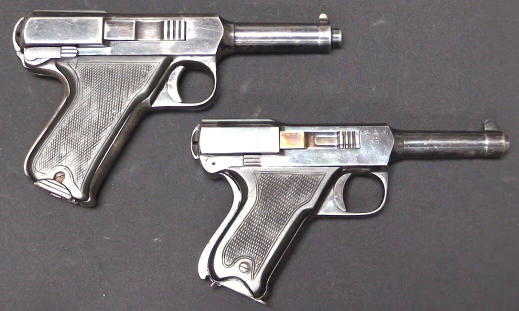 Пистолеты системы Райфграбера: под патрон .38 SW вверху и под патрон .32АСР внизу.