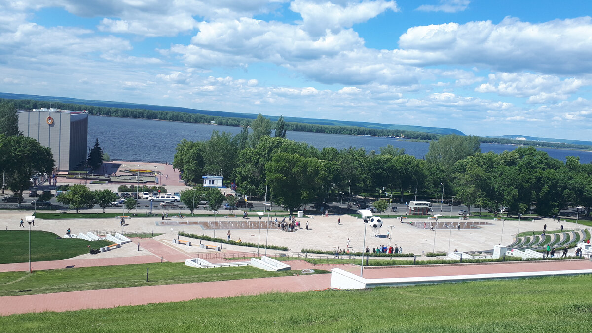 Вид с площади Славы