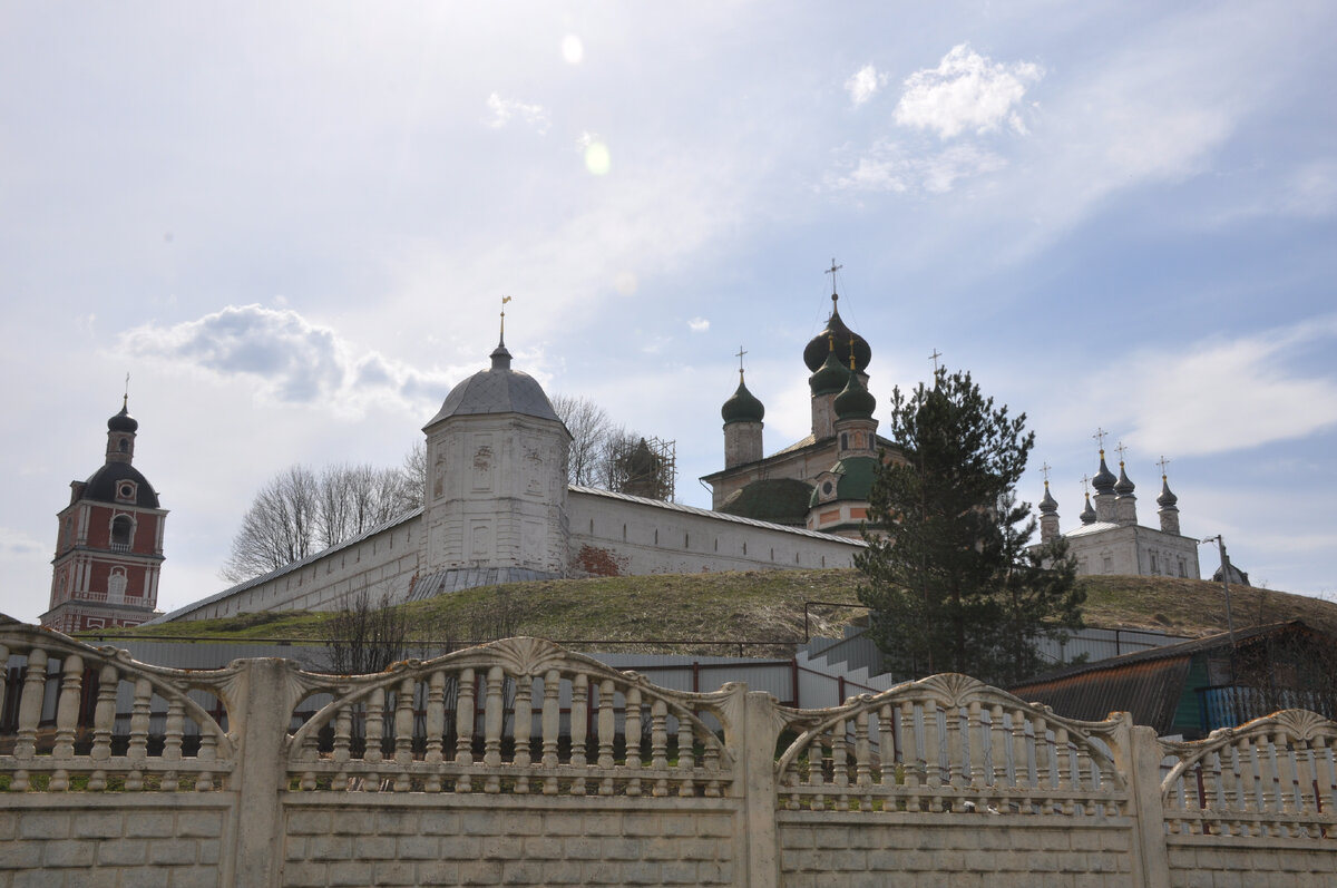 Монастырь гайнский район пермский край церковь. Козиха ордынский район монастырь. Свято-архангело-михайловский женский монастырь (с. Тихвинский мужской монастырь паздеры. Монастырь села.
