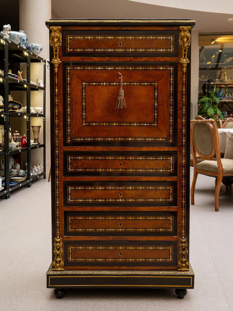 Секретер, орех, маркетри, перламутр, бронза, сукно. Западная Европа, 1850-1880 гг.