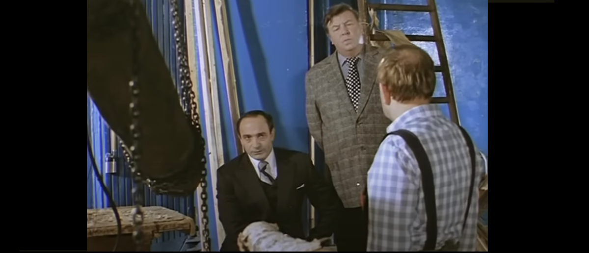 А теперь приступайте. Форму будете создавать под моим личным контролем.